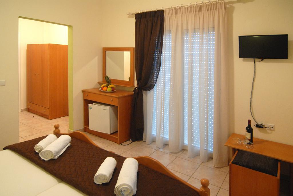 Apollon Hotel Paralía Værelse billede